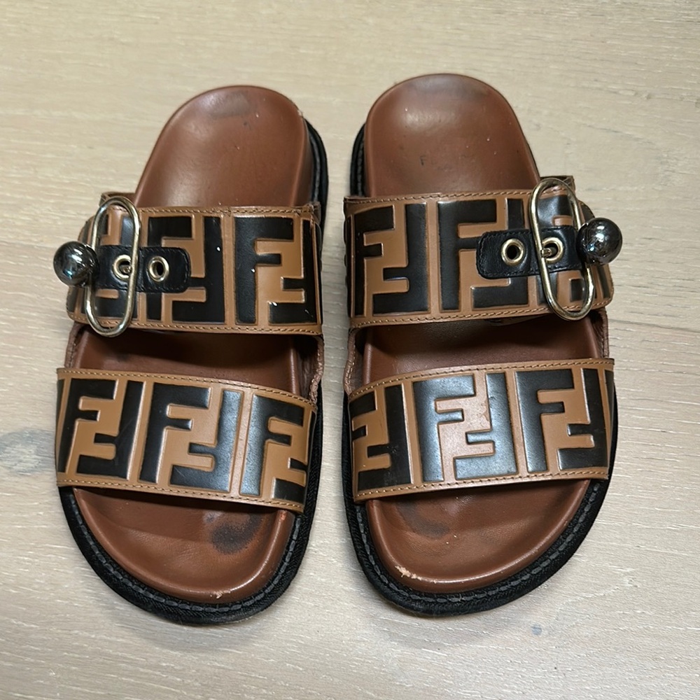 Fendi Tan and Black Logo Slides